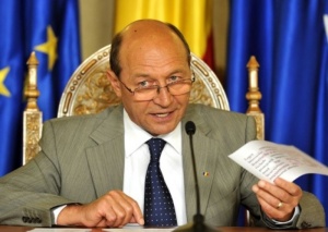 Понта заплаши с вето бюджета на ЕС за 2014-2020 г., Бъсеску го критикува