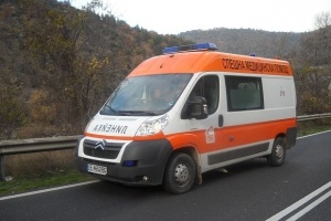 Седем възрастни и бебе пострадаха при катастрофа