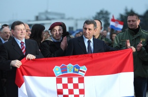 Ген. Готовина призова сърбите да се върнат в Хърватия