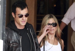 Брад Пит и Анджелина Джоли получили покана за сватбата на Дженифър Анистън