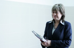 Жена главен прокурор ще разчупи статуквото, смята кандидатката Тонева