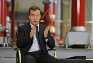 Медведев се вижда отново като президент