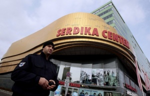 Нов сигнал за бомба в столичния мол „Сердика"