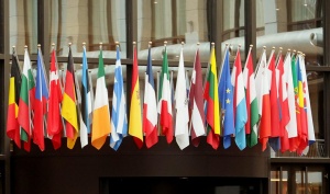 ЕК критикува България за макроикономическия й дисбаланс