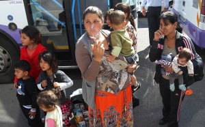 Пик в изселванията на роми във Франция отчете „Амнести интернешънъл"