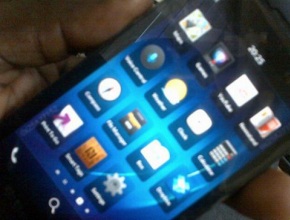 Още снимки на BlackBerry 10L