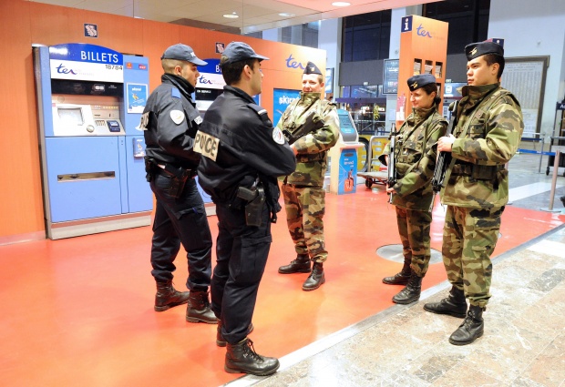 Френски военнослужещи били нападнати в България