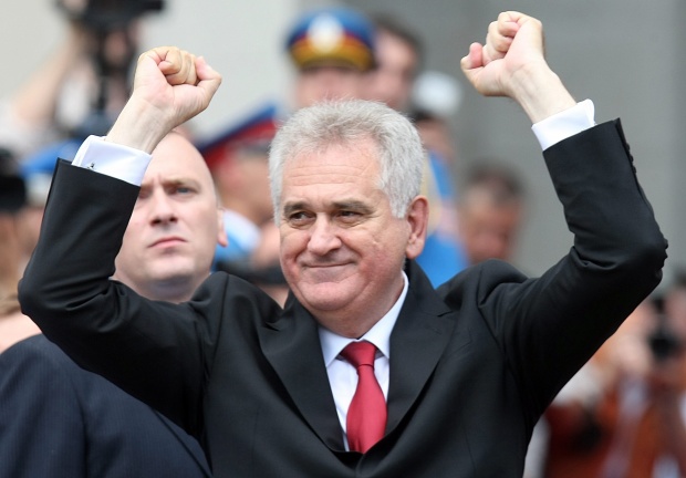 Патрулка се вряза в кортежа на сръбския президент