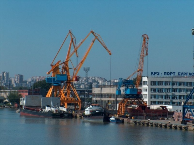 Рекорден контейнерен трафик на Пристанище Бургас