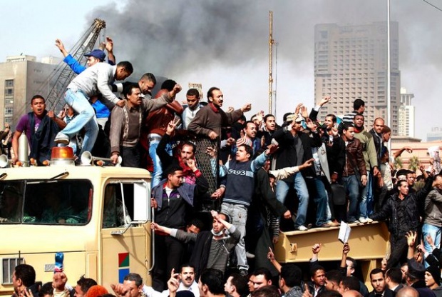 Един загинал и 40 ранени при сблъсъците в Египет