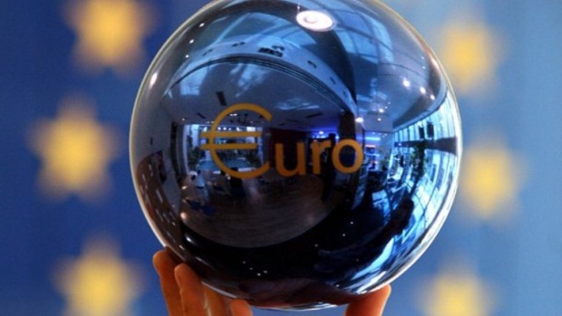 Дълговата криза в Eврозоната заплашва световната икономика, сочи ОИСР
