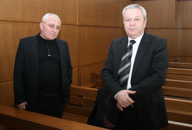 Съдът пак отказа да прекрати делото срещу депутатите Сефер и Табаков