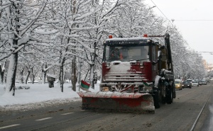 Ден преди първия сняг няма кой да чисти Околовръстното в София