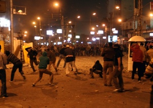 4-ма убити и 300 ранени в продължаващите безредици в Египет