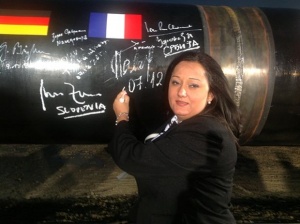 Павлова сложи подписа си върху първата тръба от „Южен поток”