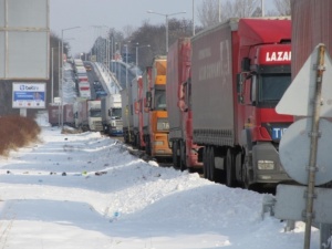 Спират ТИР-овете по границата със Сърбия