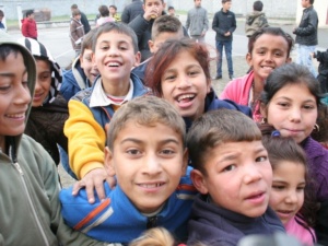 Франция спира помощите за връщане на ромите в родината им