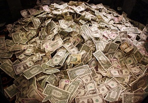 Японец намери 120 хил. долара на сметище