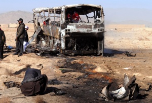 Взривиха 2 автобуса с шиити в Пакистан, жертвите са поне 19