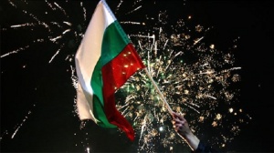 Българските градове подготвят традиционните новогодишни сцени