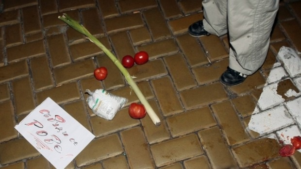 България с гнили домати и гнила политика в очите на световните медии