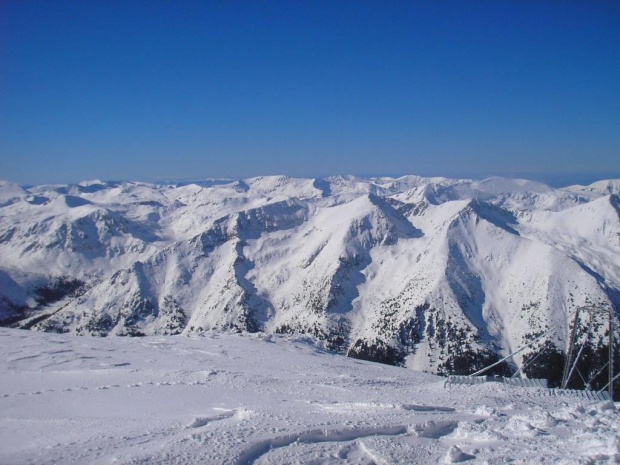 Снежната покривка в планините вече е 10–13 см