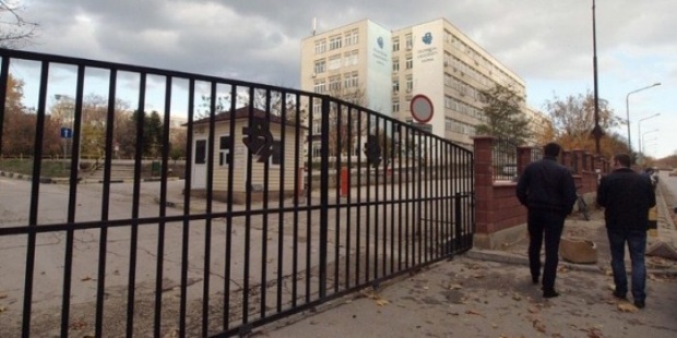 Ново обаждане за бомба затвори пак Техническия университет във Варна