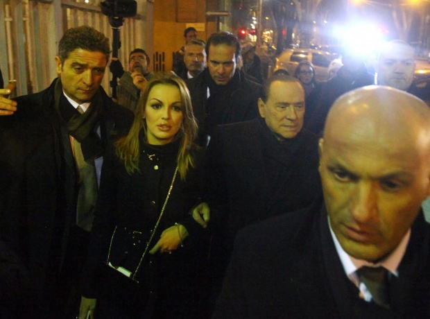 Берлускони обяви годежа си с по-младата с 48 г. Франческа