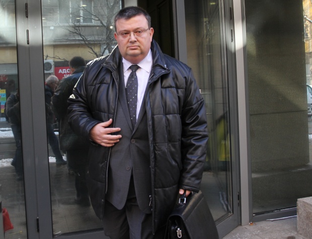 Цацаров прочел делото за клевета срещу Цветанов, преди да бъде определен съдия