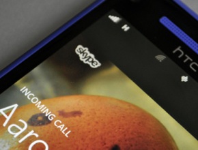 Интеграцията на Skype за Windows Phone 8 с People Hub е временно спряна