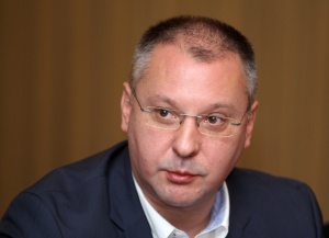 Станишев: Цялата държава работи за интересите на Борисов