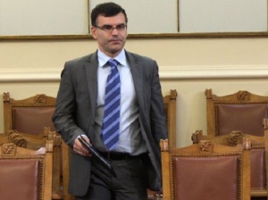Дянков отлага по-високите заплати за премиера и президента за „по-добри времена“