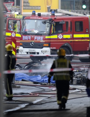 Двама души са загинали в разбилия се хеликоптер в Лондон