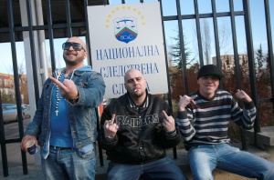 Рапър предсказва затвор за „арогантни“ политици