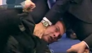 Обвинения за хулиганство и закана за убийство за нападателя на Доган