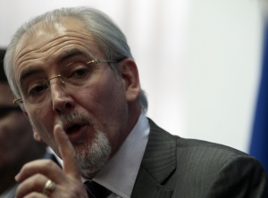 Местан иска нова експертиза в европейските специални служби