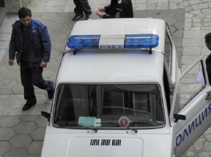 Бомба избухна пред магазин в Дебелец