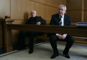 Депутатите Табаков и Сефер на съд за документна измама