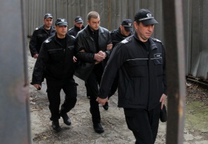 Чакат Енимехмедов в съда, въпреки стрелбата срещу Златко Баретата