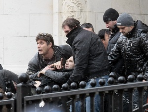 "Доброжелател" посъветвал Златко Баретата да мине през главния вход