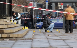 Часове оперират простреляния Златко Баретата в „Пирогов“