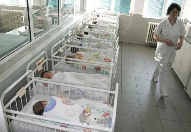600 бебета повече проплакали в „Майчин дом” през 2012 г.