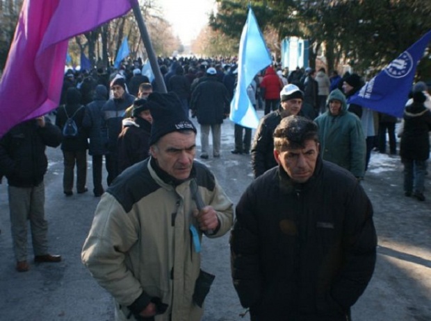 Ако „Емко“ не подаде обвързваща оферта за ВМЗ, спират процедурата за продажба