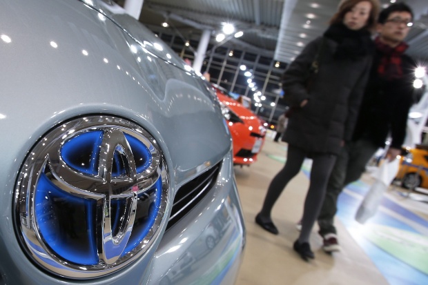 „Тойота" изтегля 1,3 млн. автомобила заради проблем с въздушните възглавници