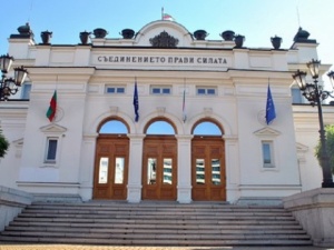 Осем министри ще участват в парламентарния контрол