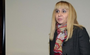 Ковачева притеснена: никой не иска да е конституционен съдия