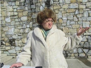 Преподавателката от Велико Търново обясни, че са я помолили да псува