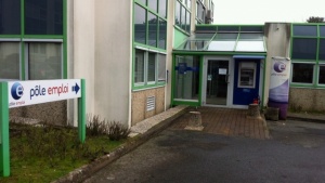 Безработен французин се самозапали пред Бюрото по труда и загина