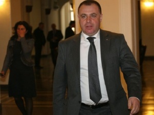 Мирослав Найденов ще зарязва лози в Сопот