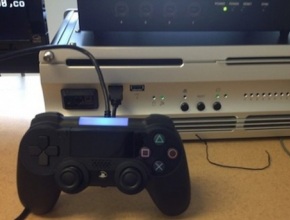 Снимка на контролера за PlayStation 4